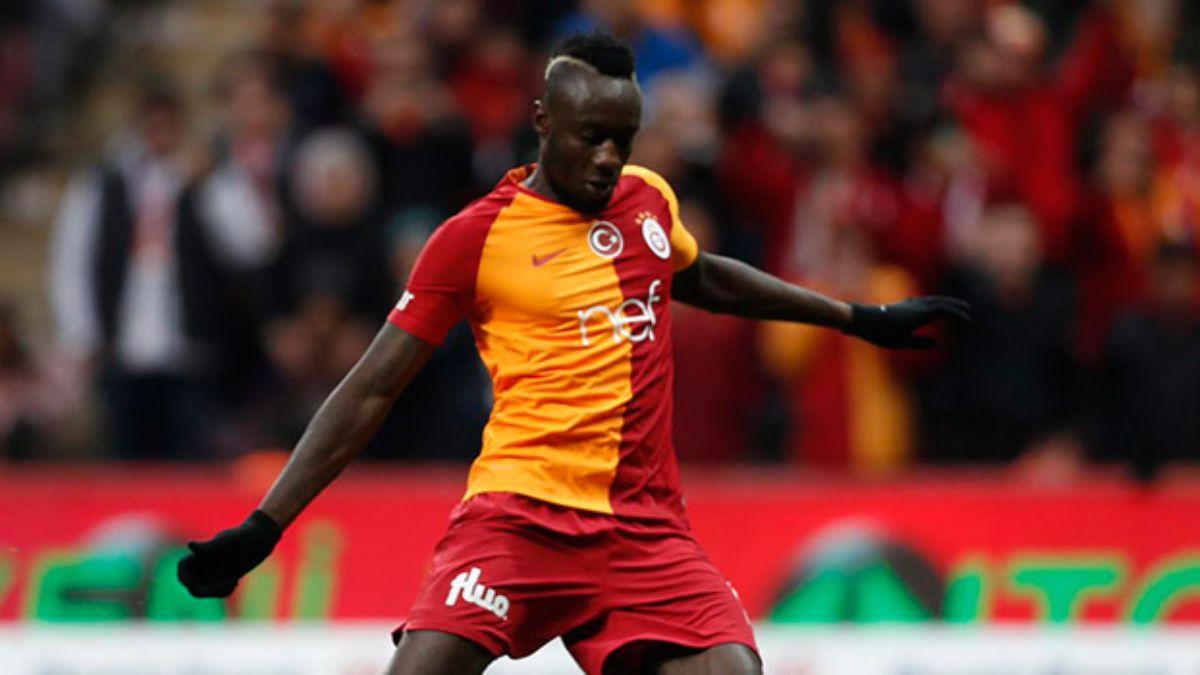 Yerden yere vurulan Mbaye Diagne 2 gol daha atarsa Gomis'in rekorunu kracak