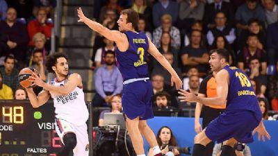 Anadolu Efes'ten Barcelona'da mthi zafer! Efes seride 2-1 ne geti