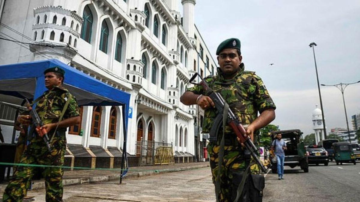 Sri Lanka'da halka cami ve kiliselerden uzak durma ars