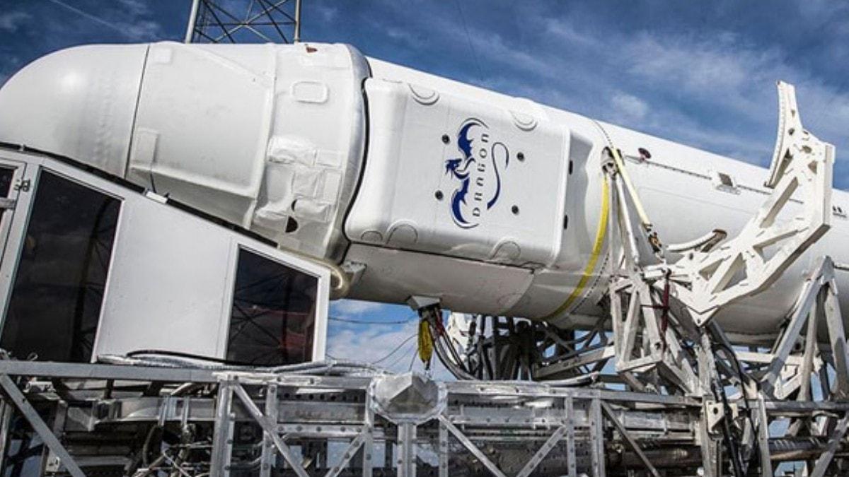 SpaceX'in personel tayc mekii yer testinde alev ald