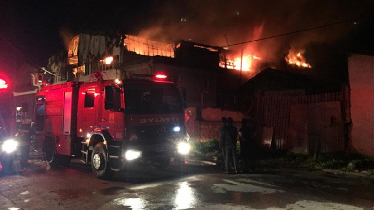 Konya'da mobilya atlyesinde yangn kt