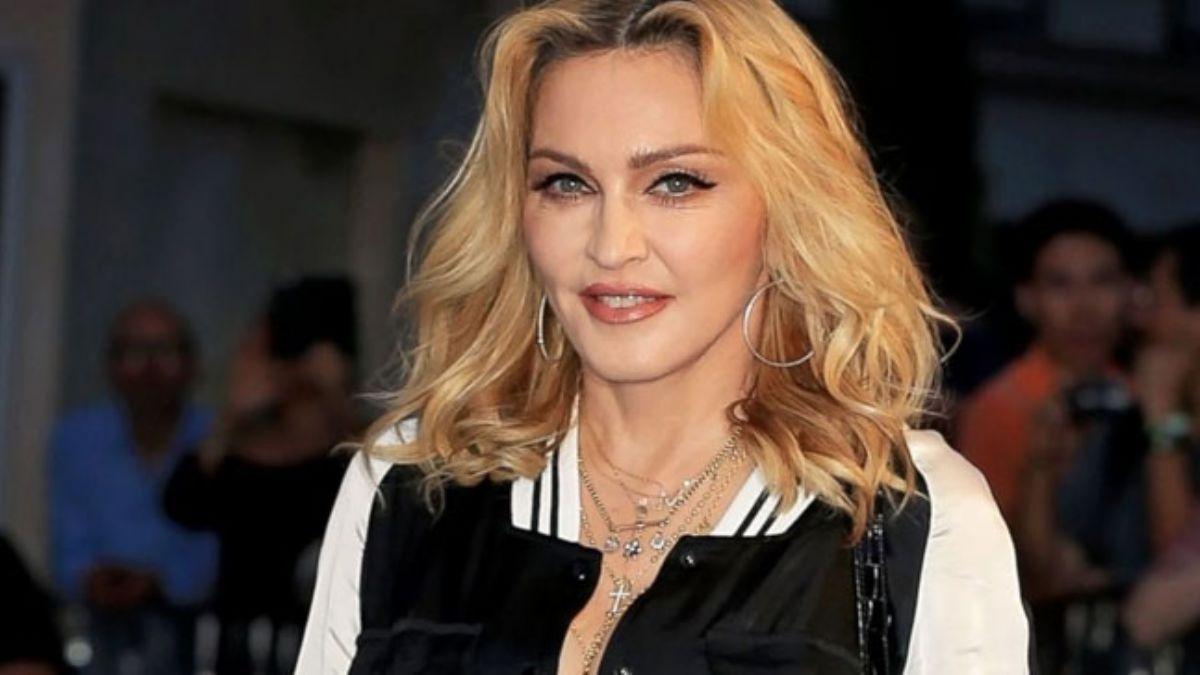 Madonna'dan itiraf: ocuklarma cep telefonu almak aramzdaki ilikiyi bitirdi