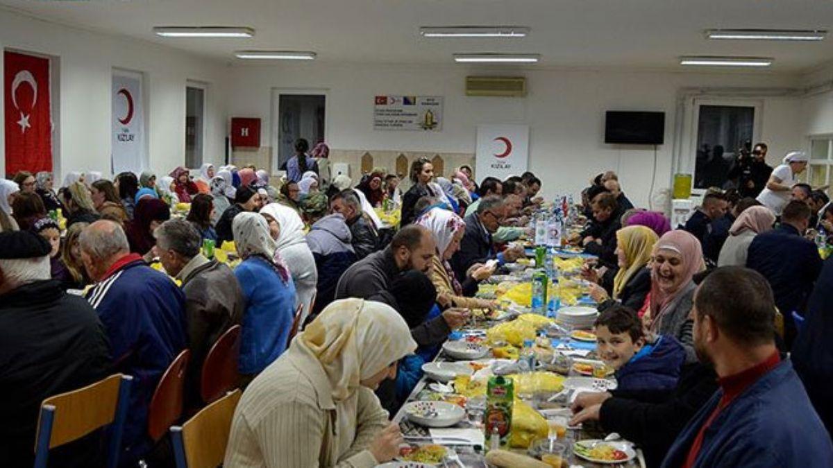 Trk Kzlay Srebrenitsa'da iftar verdi