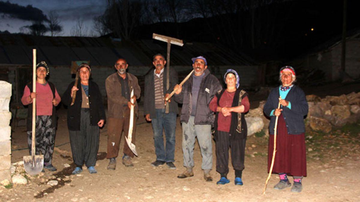 Kylleri ay korkusu sard: 8 eve zarar verdi