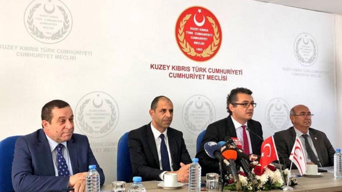 KKTC'deki hkmet kriziyle ilgili olarak Serdar Denkta koalisyon ortaklarn sulad