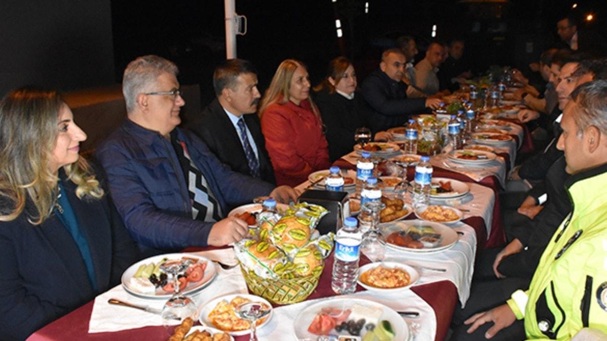 Adyaman protokol ve elerinden kontrol noktasnda sahur