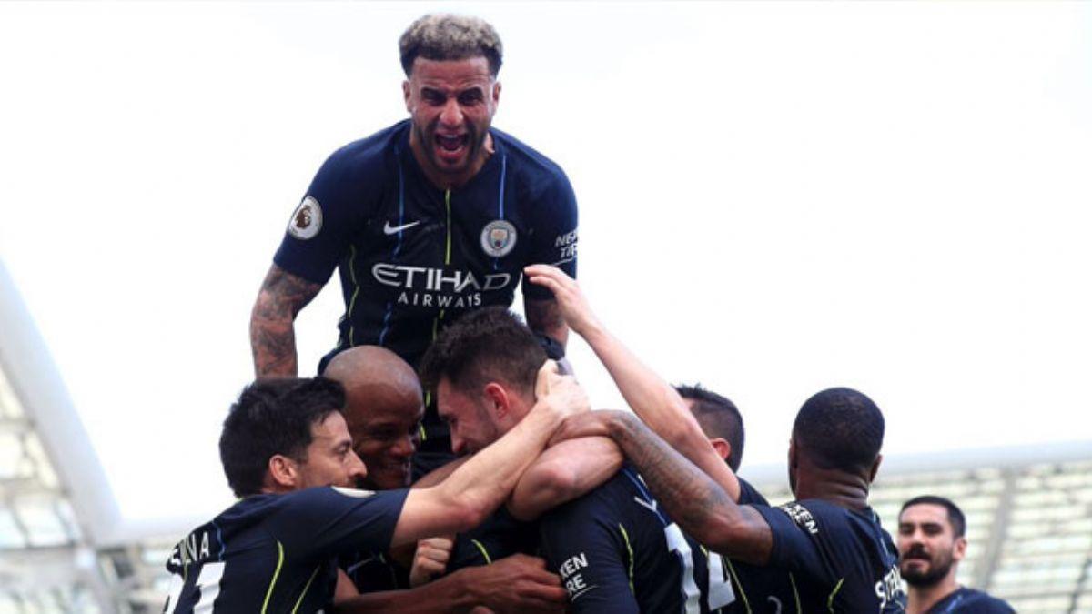 Premier Lig'de ampiyon Manchester City