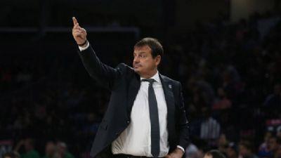 Ergin Ataman 4. Avrupa kupasnn peinde