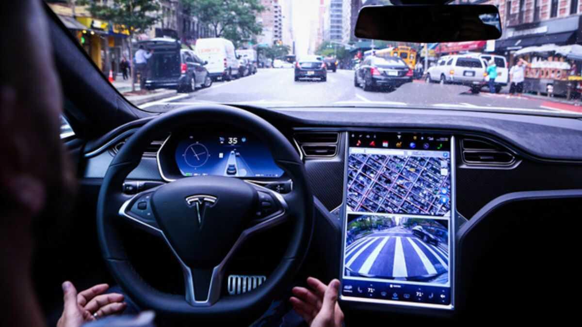 in'de ikinci bir yanan Tesla vakas meydana geldi