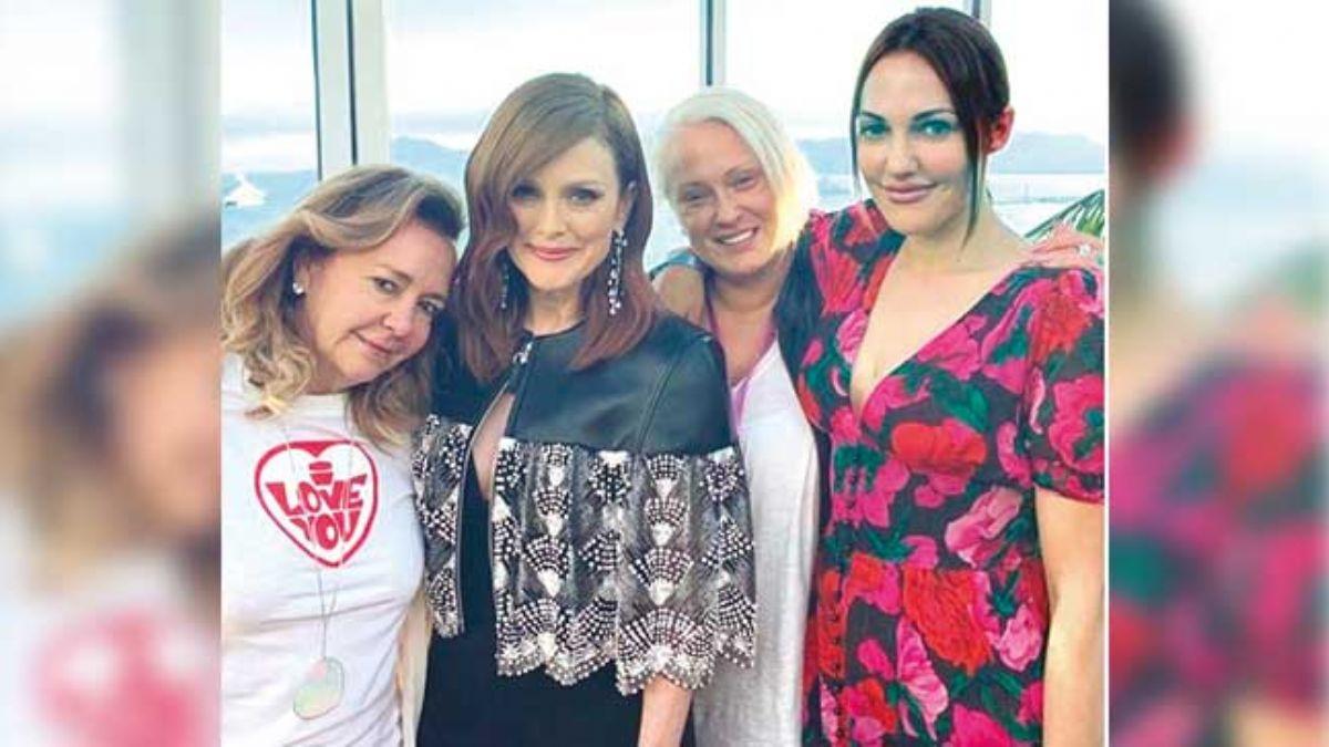 Meryem, Julianne Moore ile bulutu