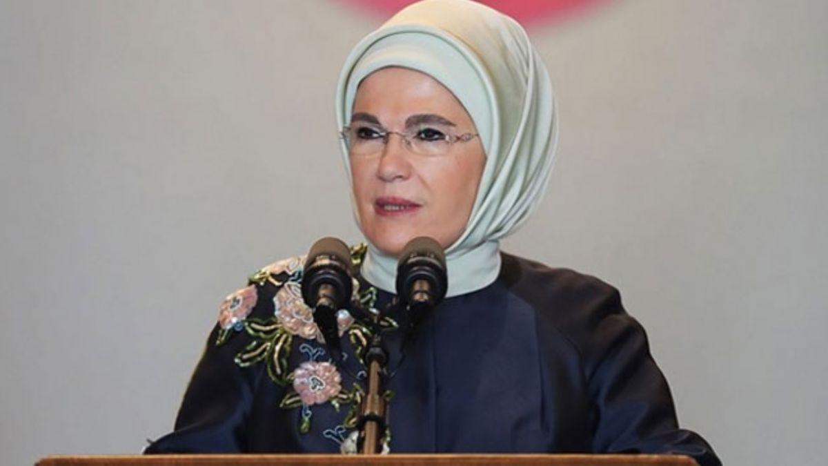 Dnya Salk rgt'nden, Emine Erdoan'a zel davet