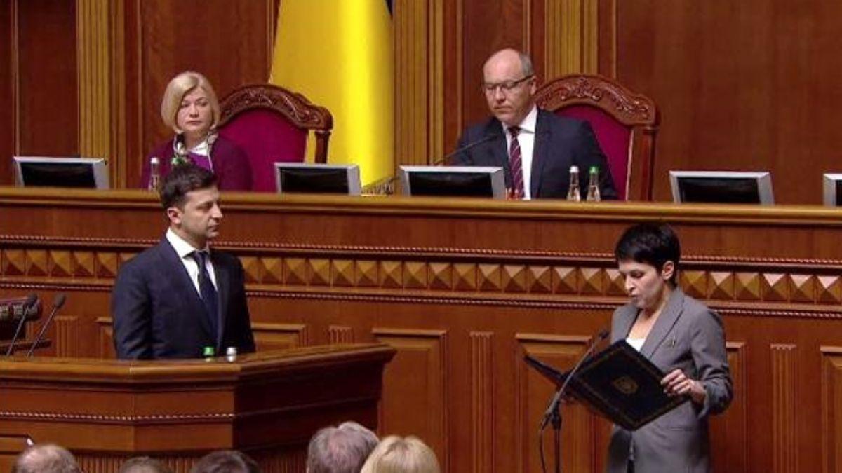 Ukrayna Devlet Bakan Vladimir Zelenskiy greve balad