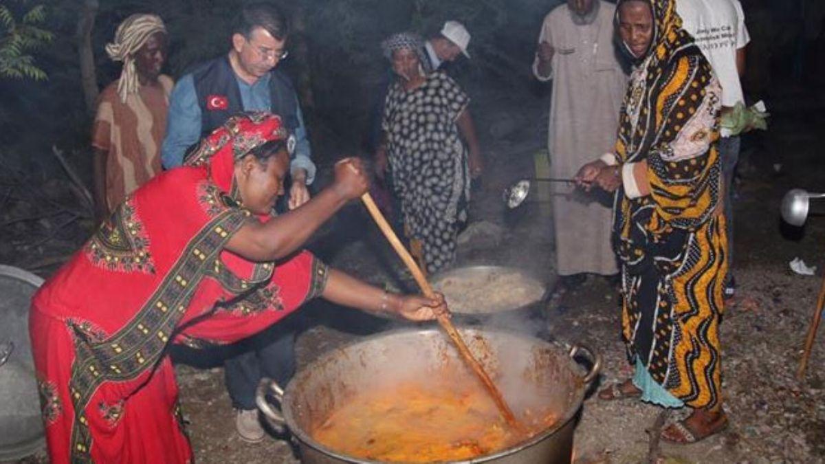 Trkiye'nin adak kurbanlar Etiyopya'da ihtiya sahibi ailelerin iftar sofrasn bereketlendirdi