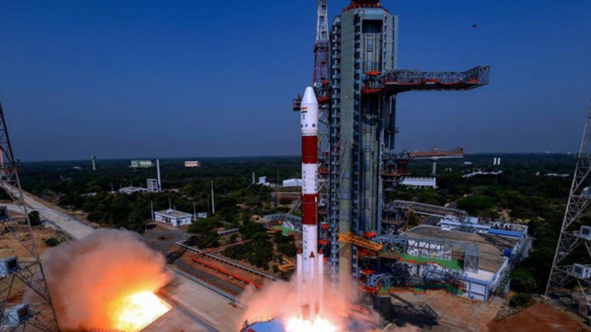 Hindistan uzaya gzlem uydusu frlatt