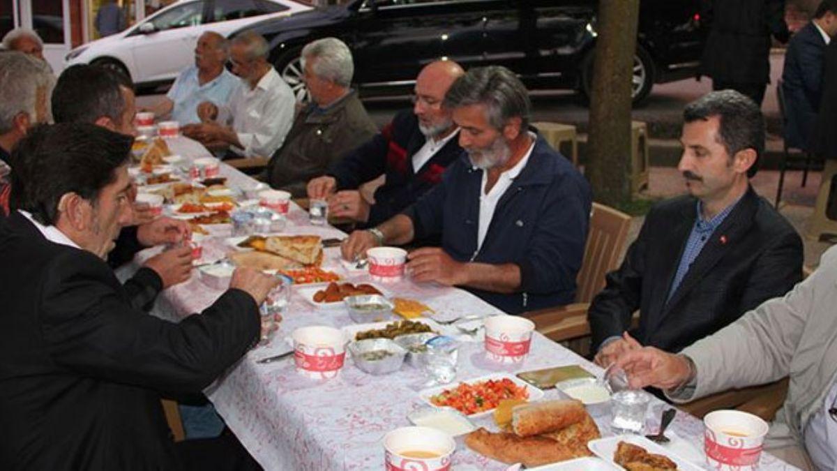 Amaba Mahallesi sakinleri iftarlar 118 yldr birlikte yaplyor