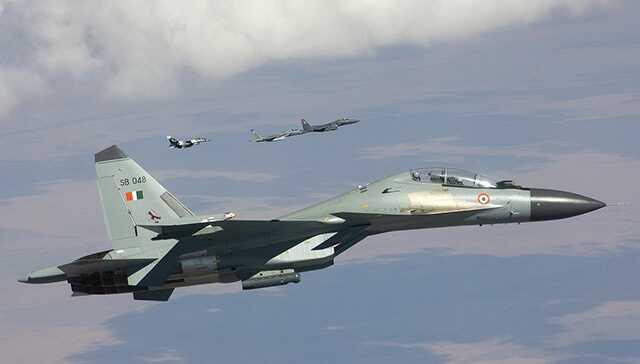 Hindistan yerli güdümlü bombasını başarıyla test etti