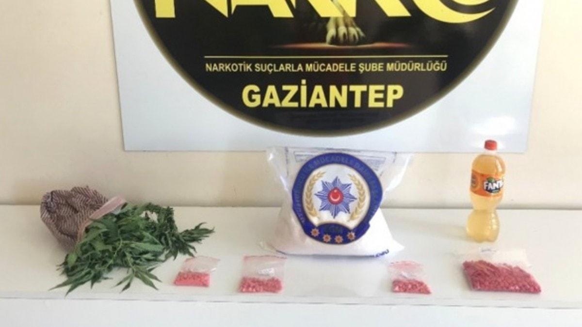 Gaziantep'te stop lambasnda uyuturucu sevkyat yaparken yakalandlar