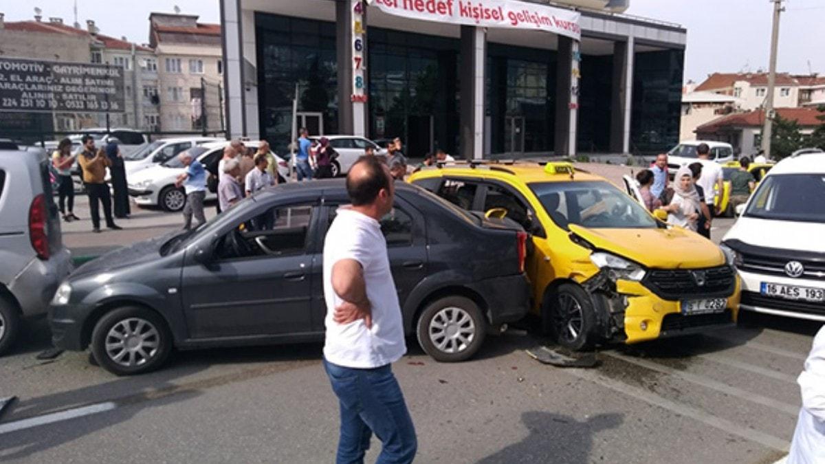 Bursa'da belediye otobs 6 arac biti