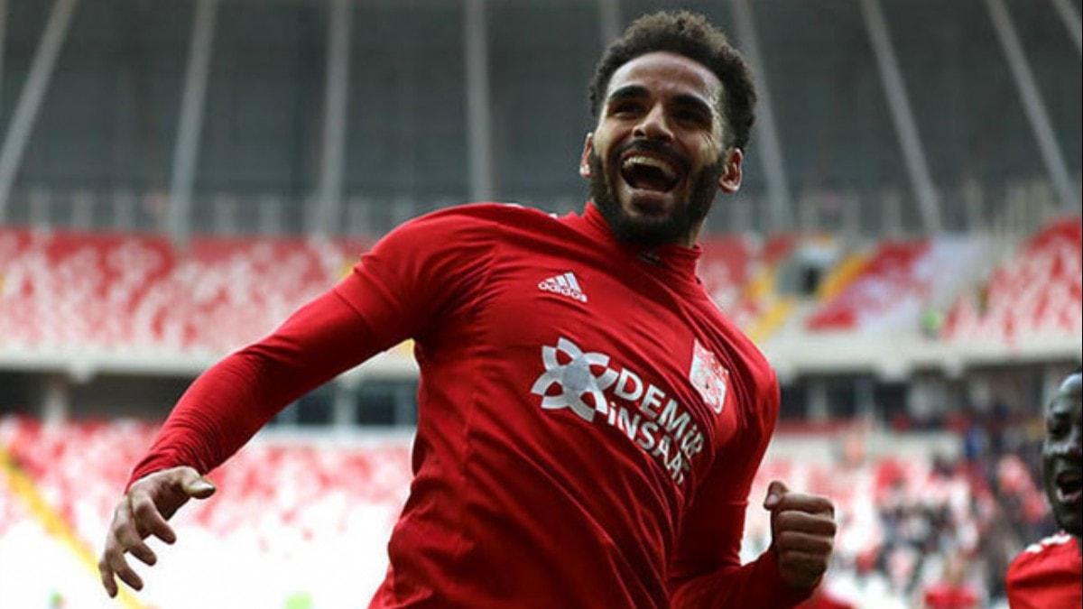 Sivasspor'dan 4 futbolcu iin veda mesaj