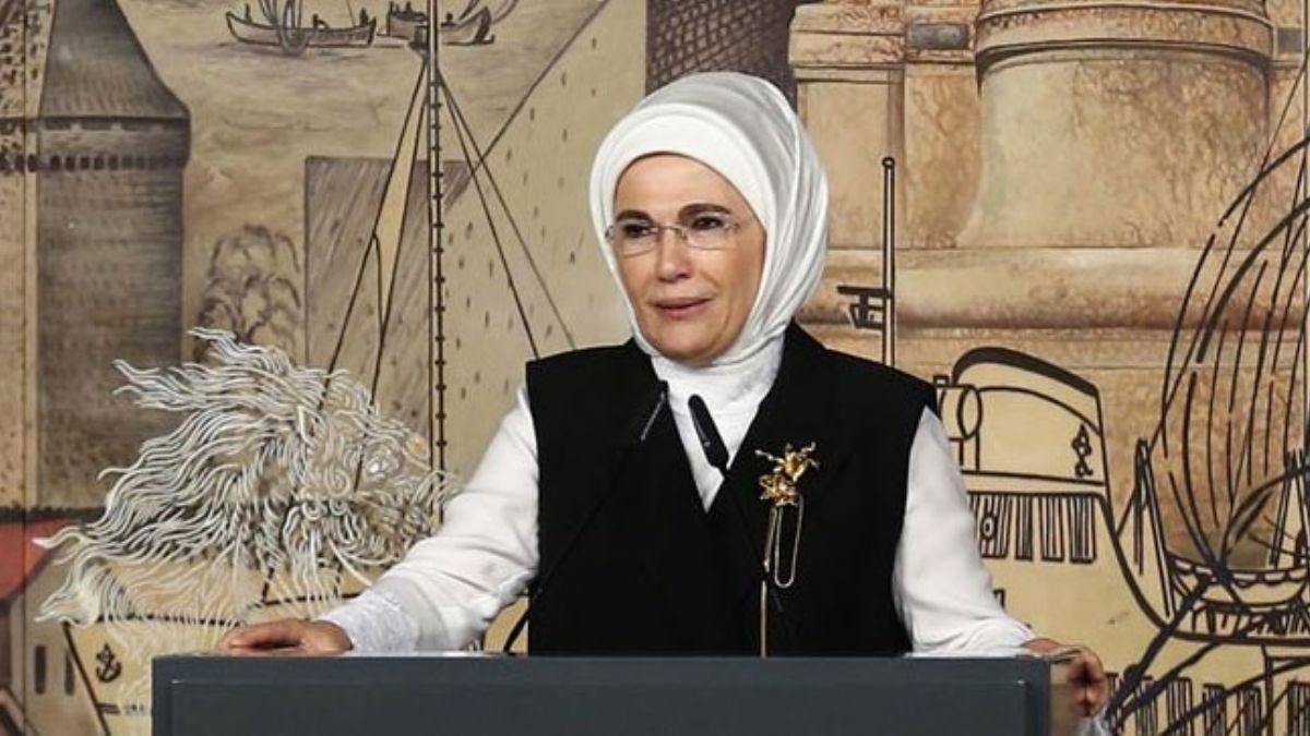 Emine Erdoan hayrsever i insanlaryla iftar sofrasnda bir araya geldi