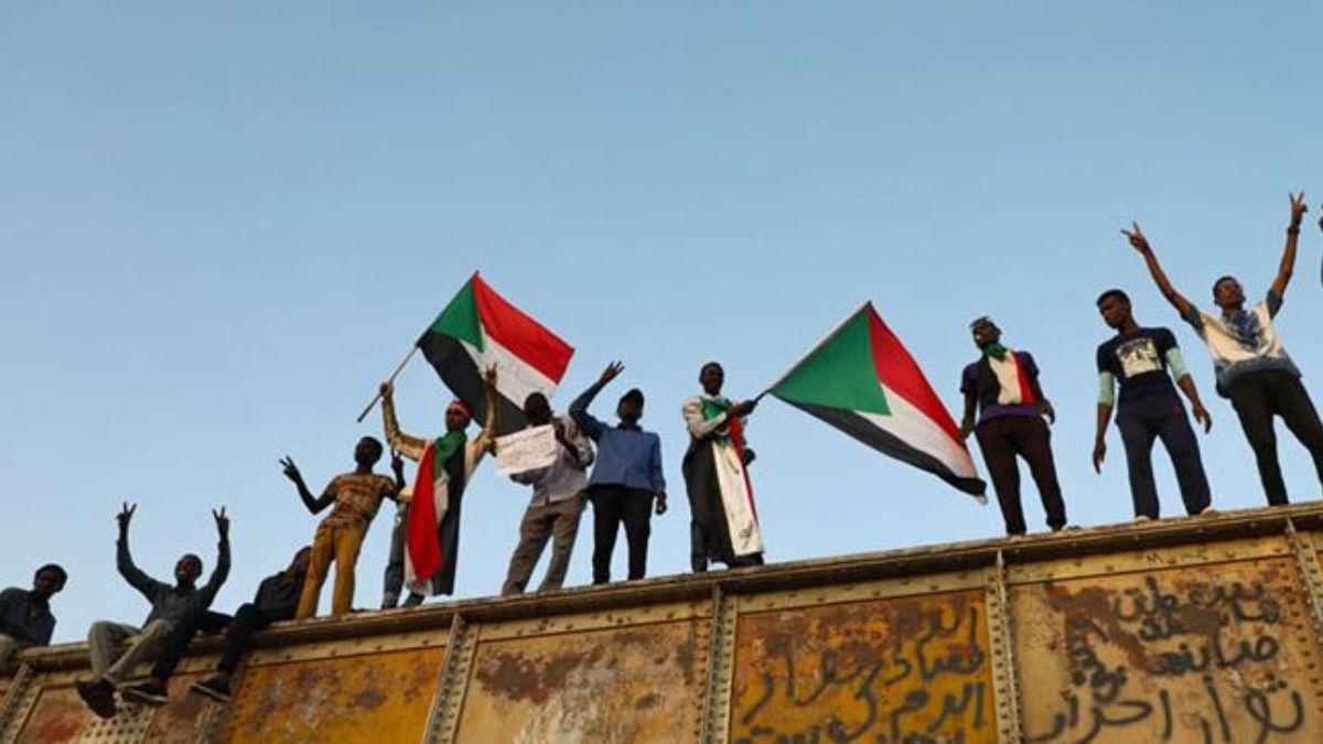 Sudan'da baz gruplar ve sivil toplum kurulularnn arsyla genel greve gidildi