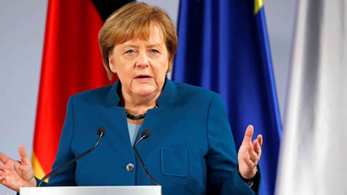 Merkel'den inanlmaz itiraf: Elimiz mahkum