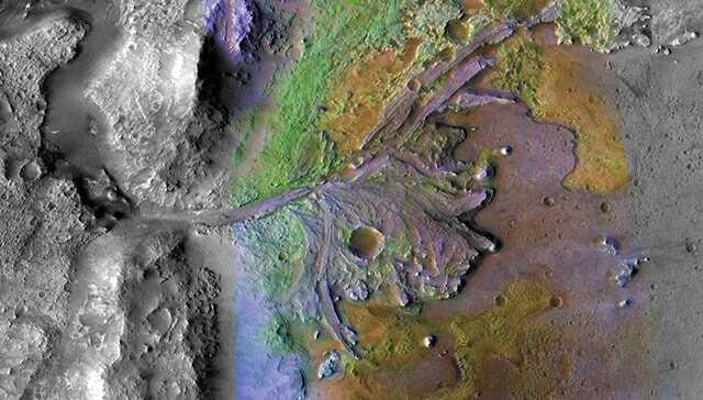 NASA'nın isimlerimizi Mars'a göndereceği aracın ineceği alan görüntülendi
