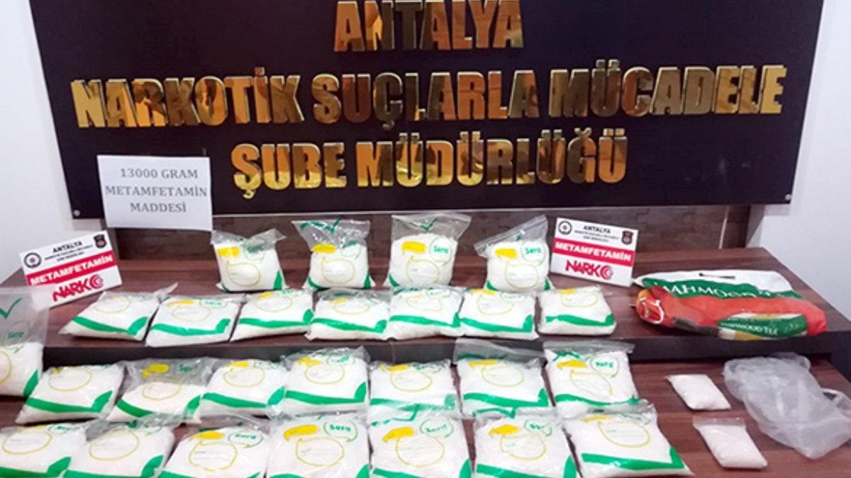 Antalya'da 13 kilo uyuturucu ele geirildi