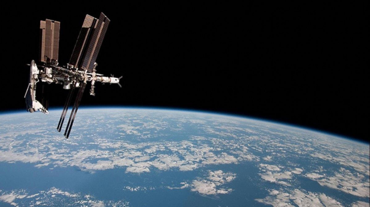 Rusya: Uzay stasyonu, Hindistan'n uydu enkaz arpmas tehdidiyle kar karya
