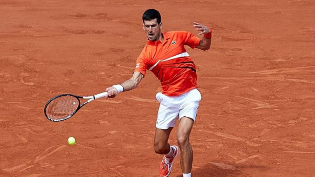 Djokovic ile Thiem'in ma ertelendi