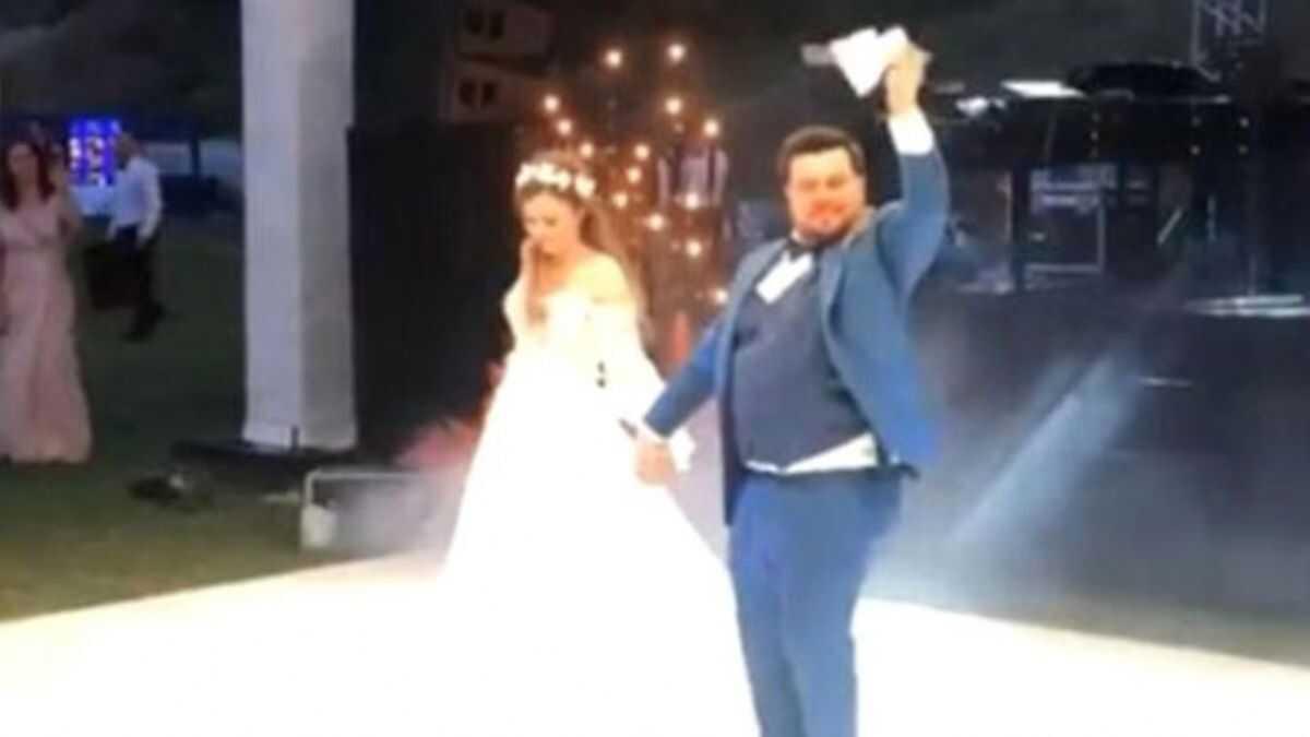 Eser Yenenler ve Berfu Yldz'n dans sosyal medyay sallad