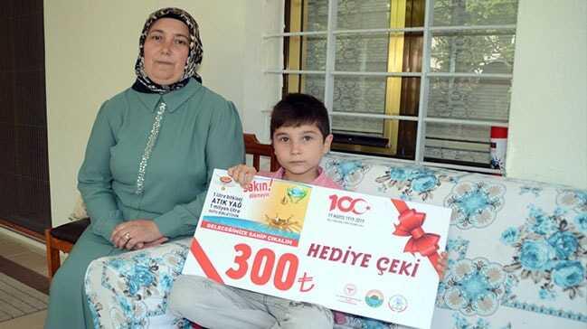 Minik Ahmet, teyzesinin kanser olduğunu ortaya çıkardı