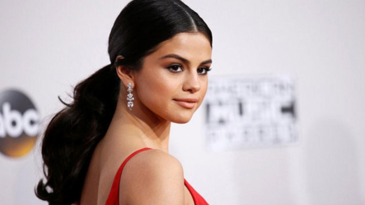 Selena Gomez, Instagram' neden sildiini aklad