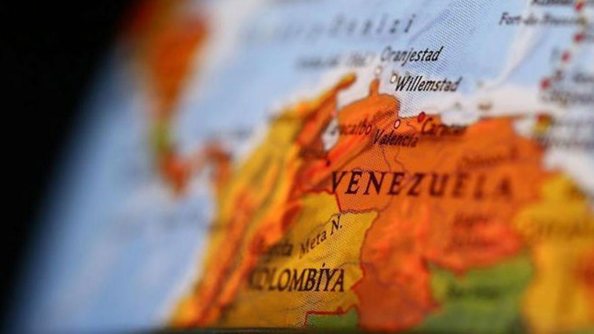 Venezuela'da otobs arampole yuvarland: 18 l