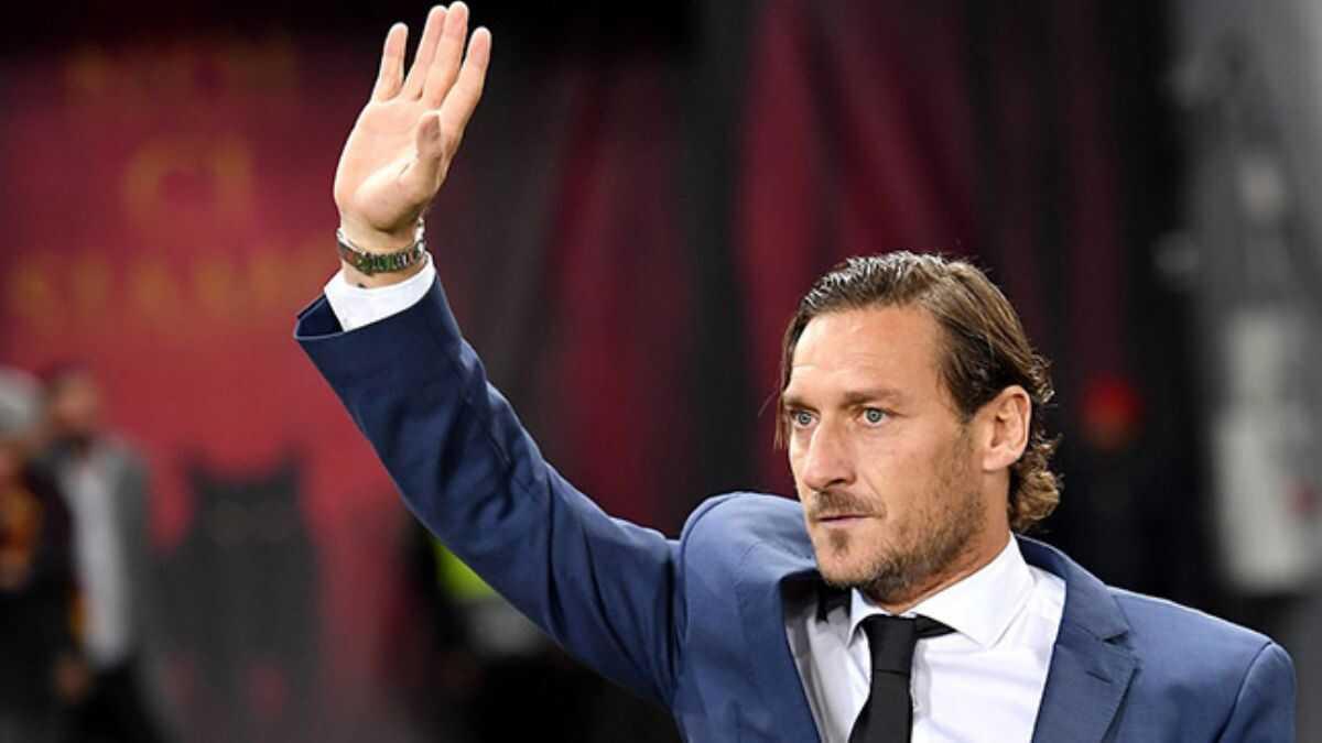 Totti, Roma'dan ayrldn aklad
