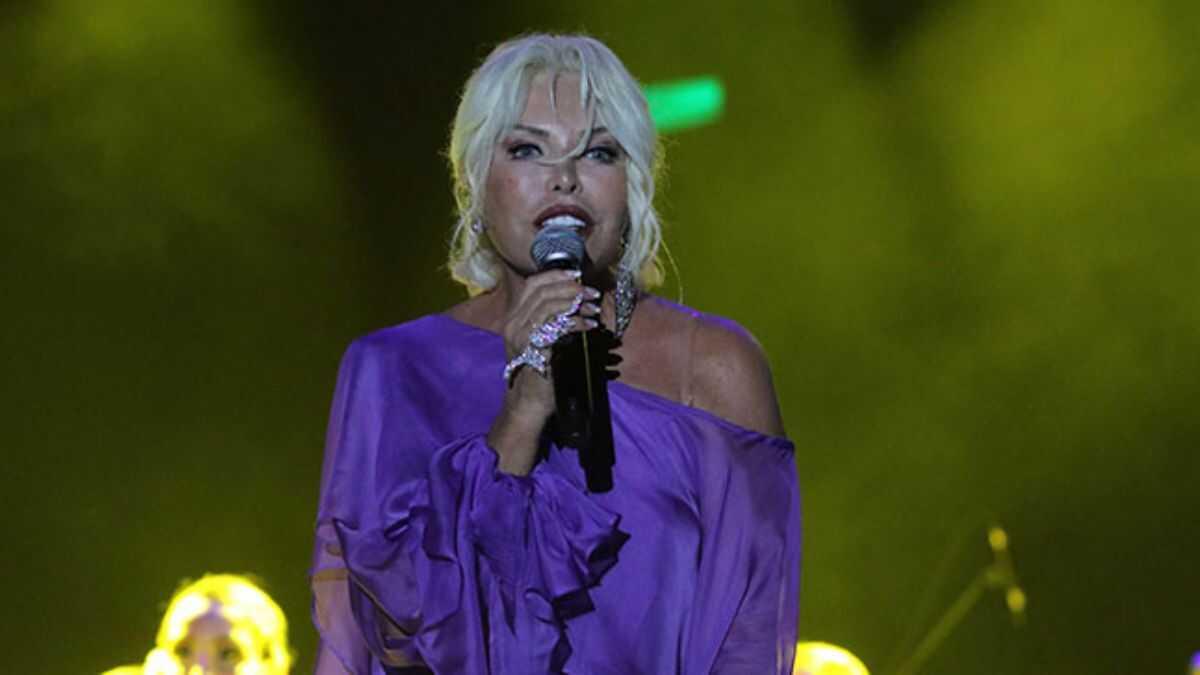 Ajda Pekkan, Alanya'da hayranlarn coturdu 