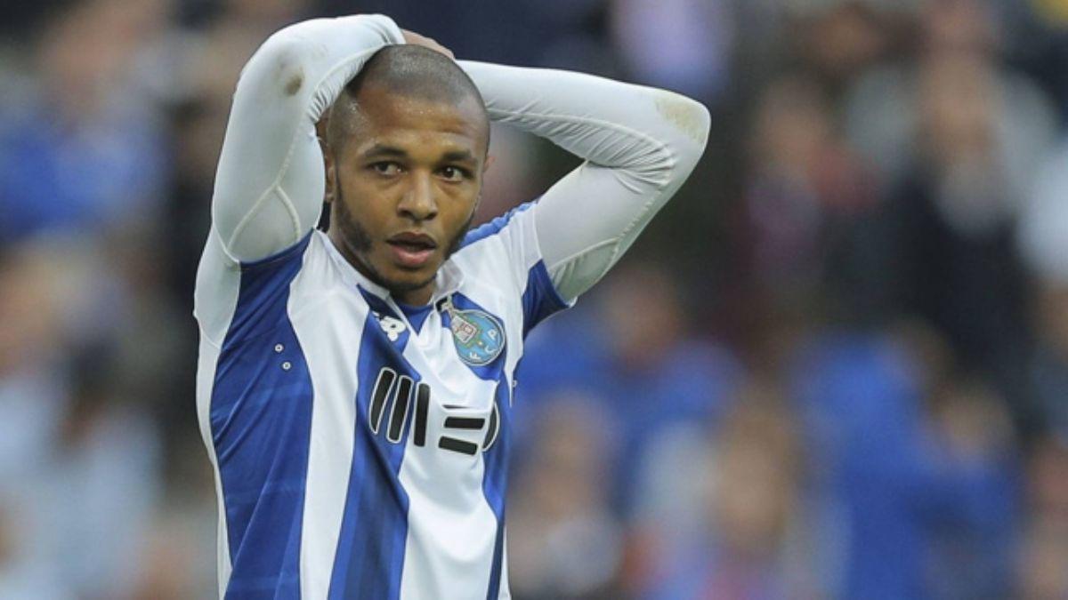 Yacine Brahimi astronomik talepleri sebebiyle takm bulamyor