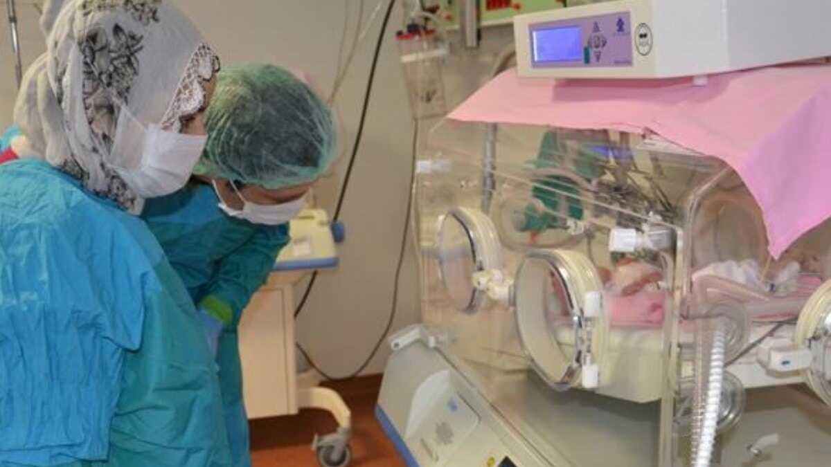 İstanbul�da dördüz bebekler dünyaya geldi