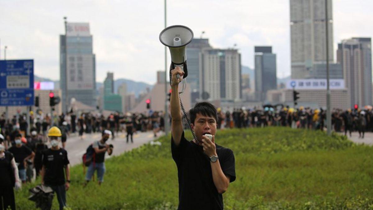 Hong Kongt'ta polise ait zel verileri paylaan 8 kii gzaltna alnd