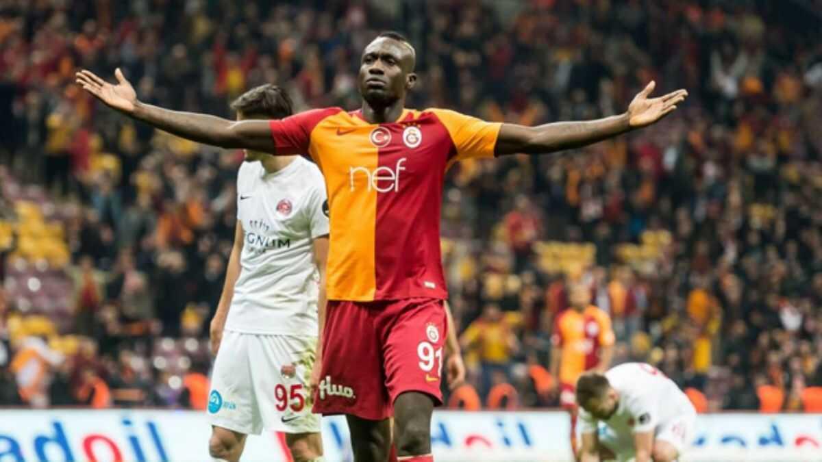 Galatasaray'n takmdan gndermek iin youn aba harcad Diagne'den rekor