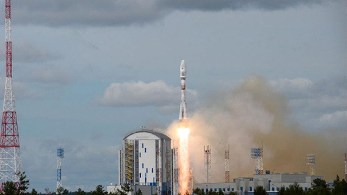 Rusya tek roketle 33 uyduyu uzaya gnderdi 