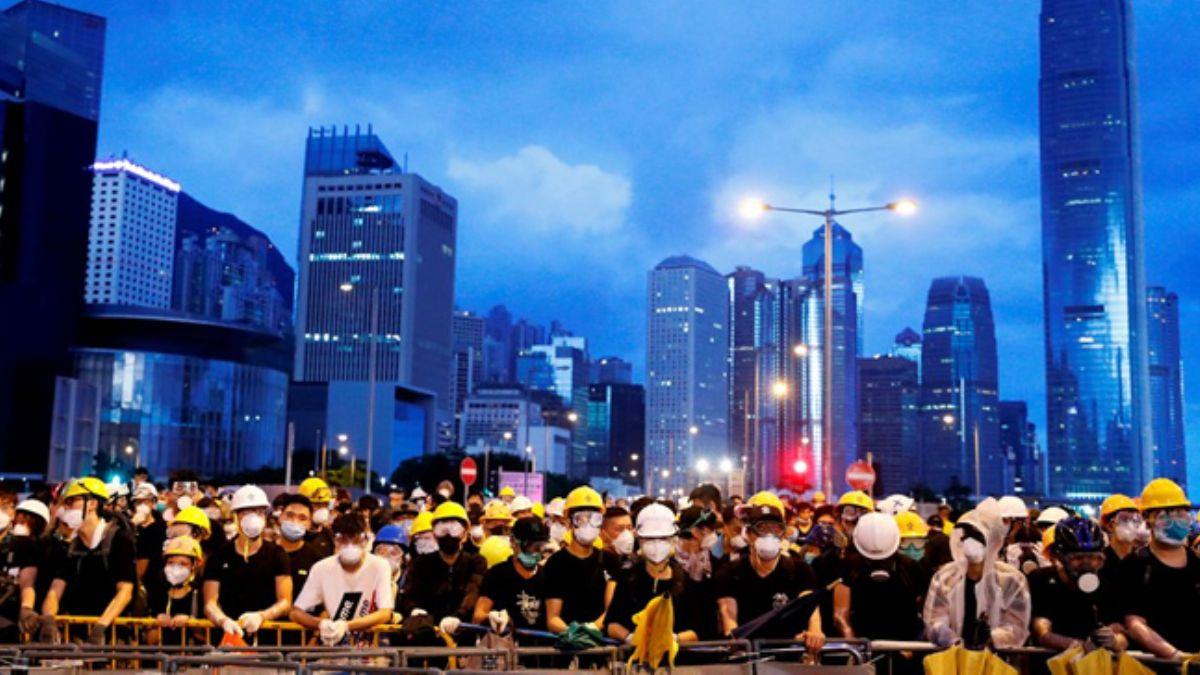 Hong Kong Barolar Birlii protestolar iin soruturma arsnda bulundu