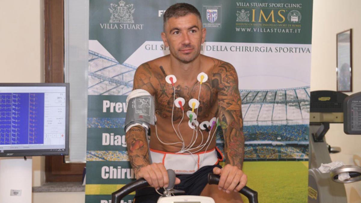 Fenerbahe'nin gndemindeki Aleksandar Kolarov salk kontrolnden geti