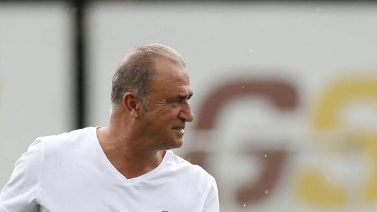 Fatih Terim'e futbolculardan 45. yl kutlamas