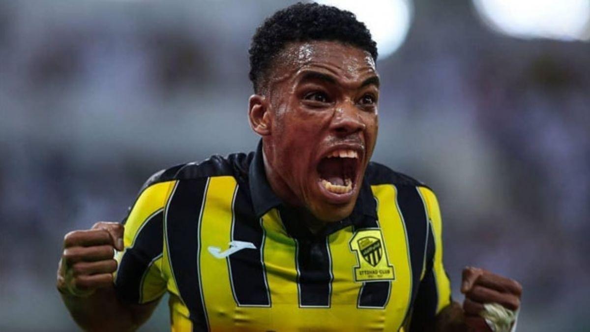 Fenerbahe'de Garry Rodrigues, Kolarov ve Fejsa transferleri sekteye urad