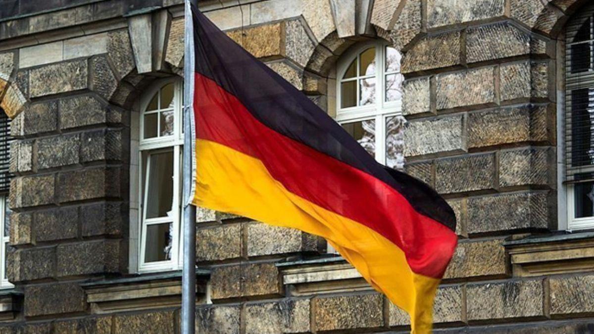 Almanya'da 8 Trk' katleden NSU terr rgt tehlikesi sryor