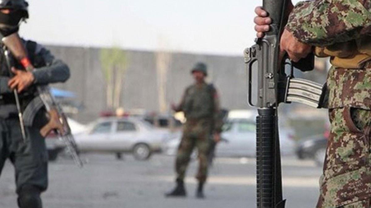 Afganistanda intihar saldrs: 5 l  