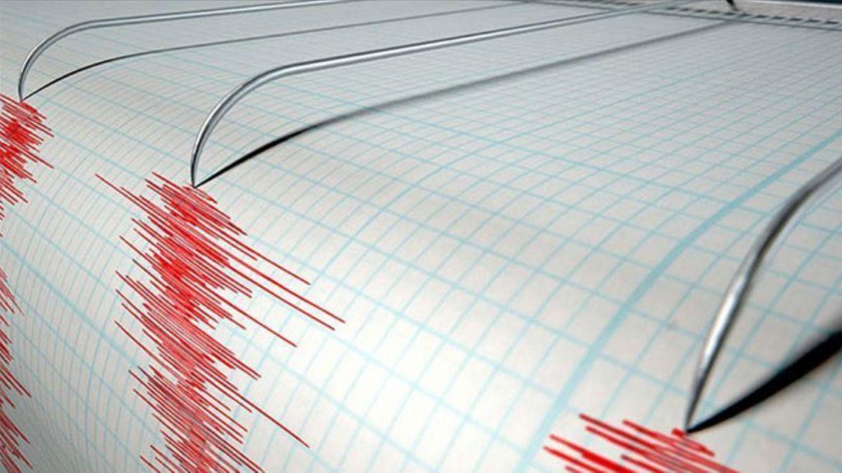 Endonezya'da 7.3 byklnde deprem!