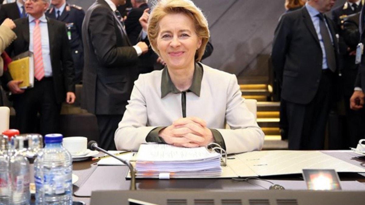 AB Komisyonu'nun yeni bakan Ursula von der Leyen oldu