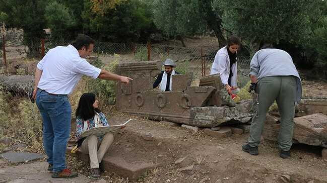 Aigai Antik Kenti'nde bulunan 3 bin mezar tarih sayfalarını aydınlatacak